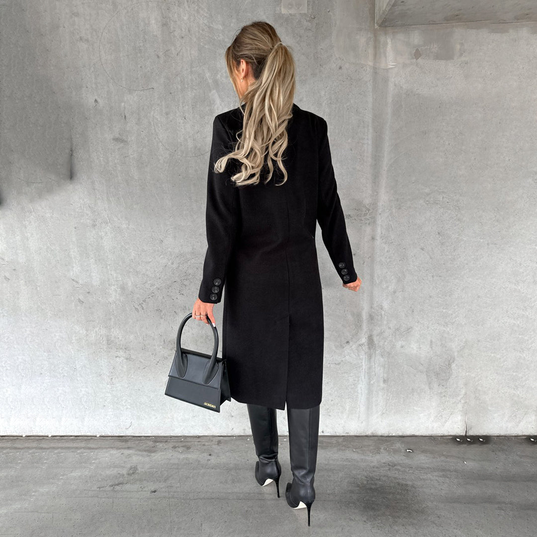 Elegant Double-Breasted Wool Coat with Pockets