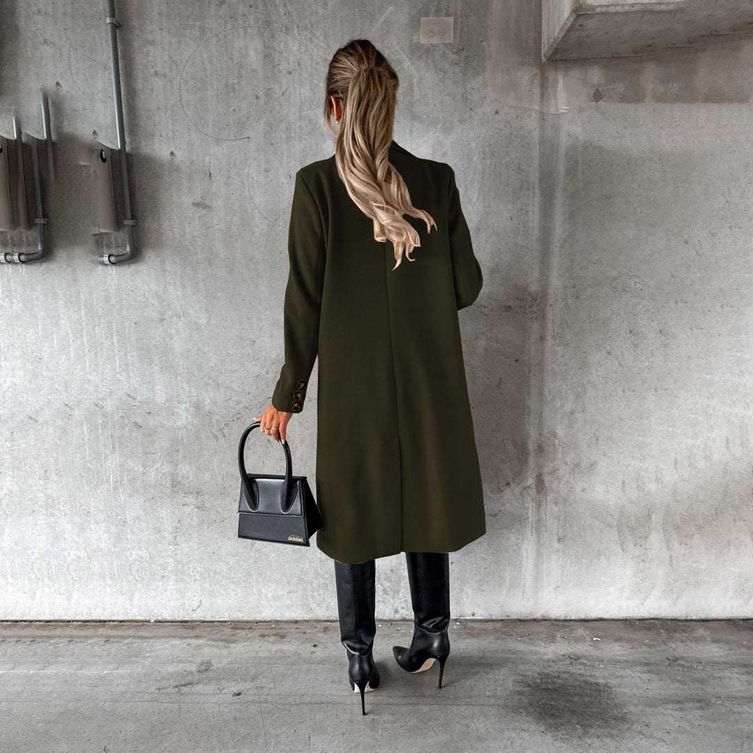 Elegant Double-Breasted Wool Coat with Pockets